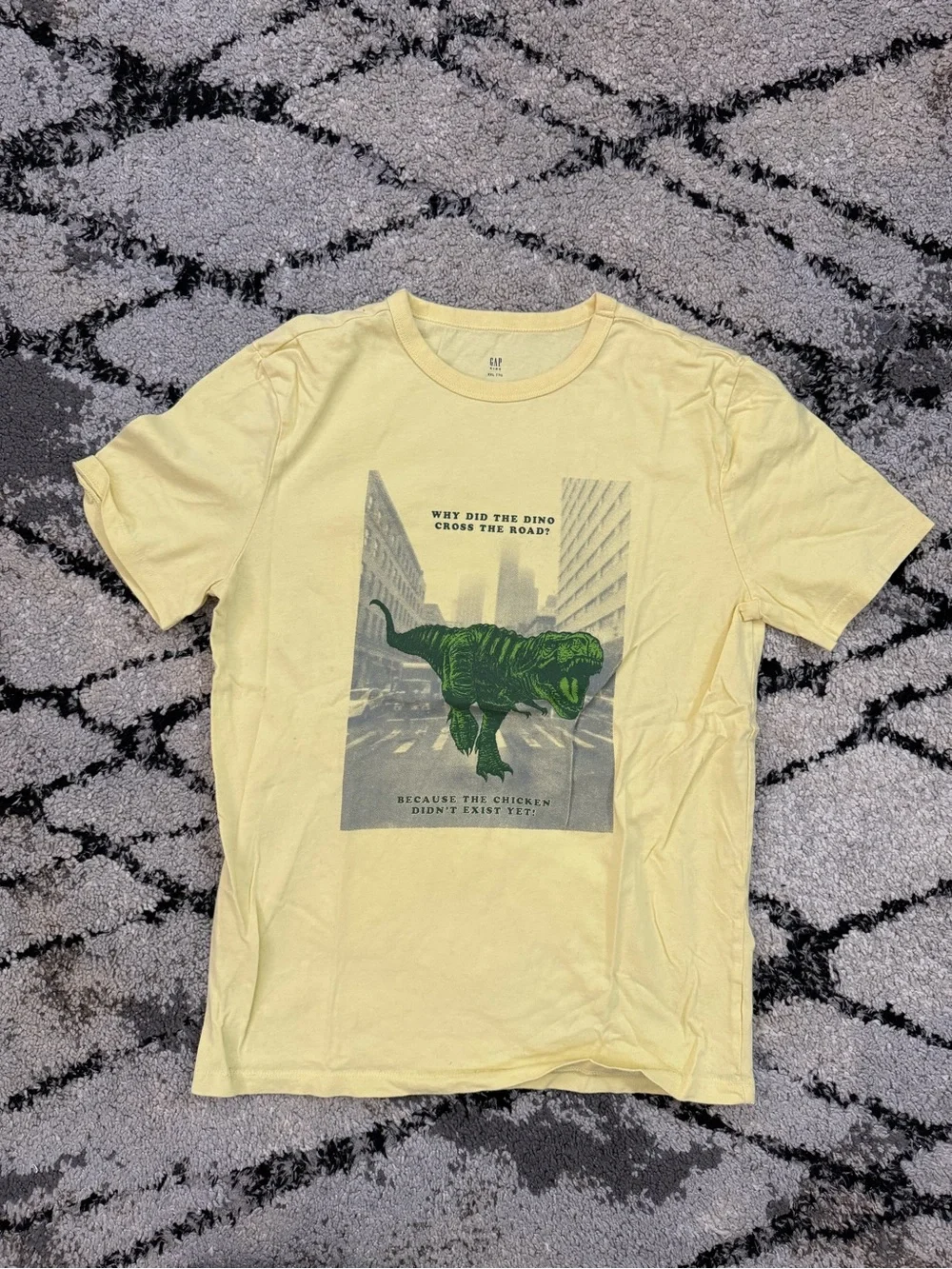 GAP Yellow Tee with Green Dinosaur Graphic Size Youth XXL